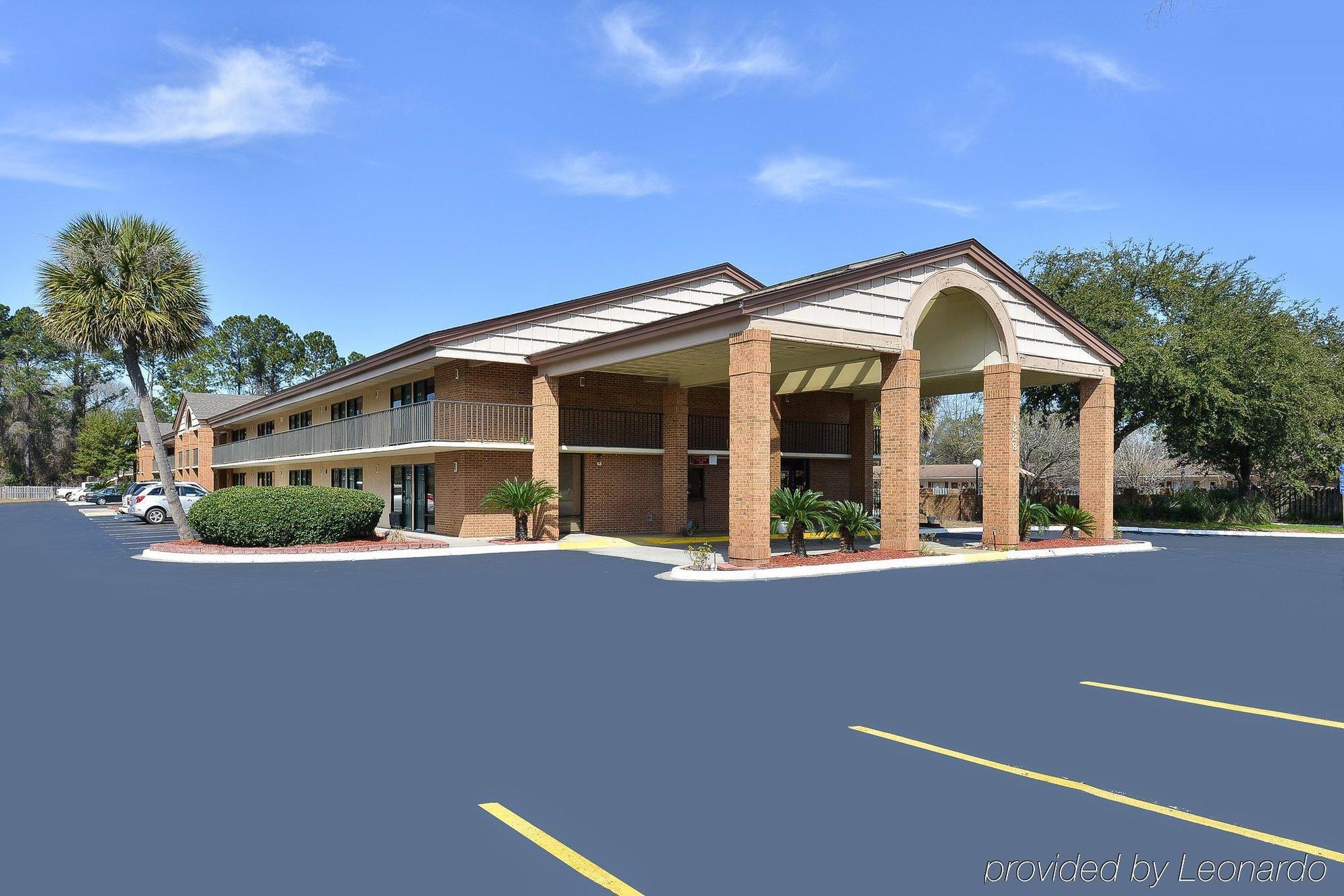 Super Value Inn Valdosta Bagian luar foto