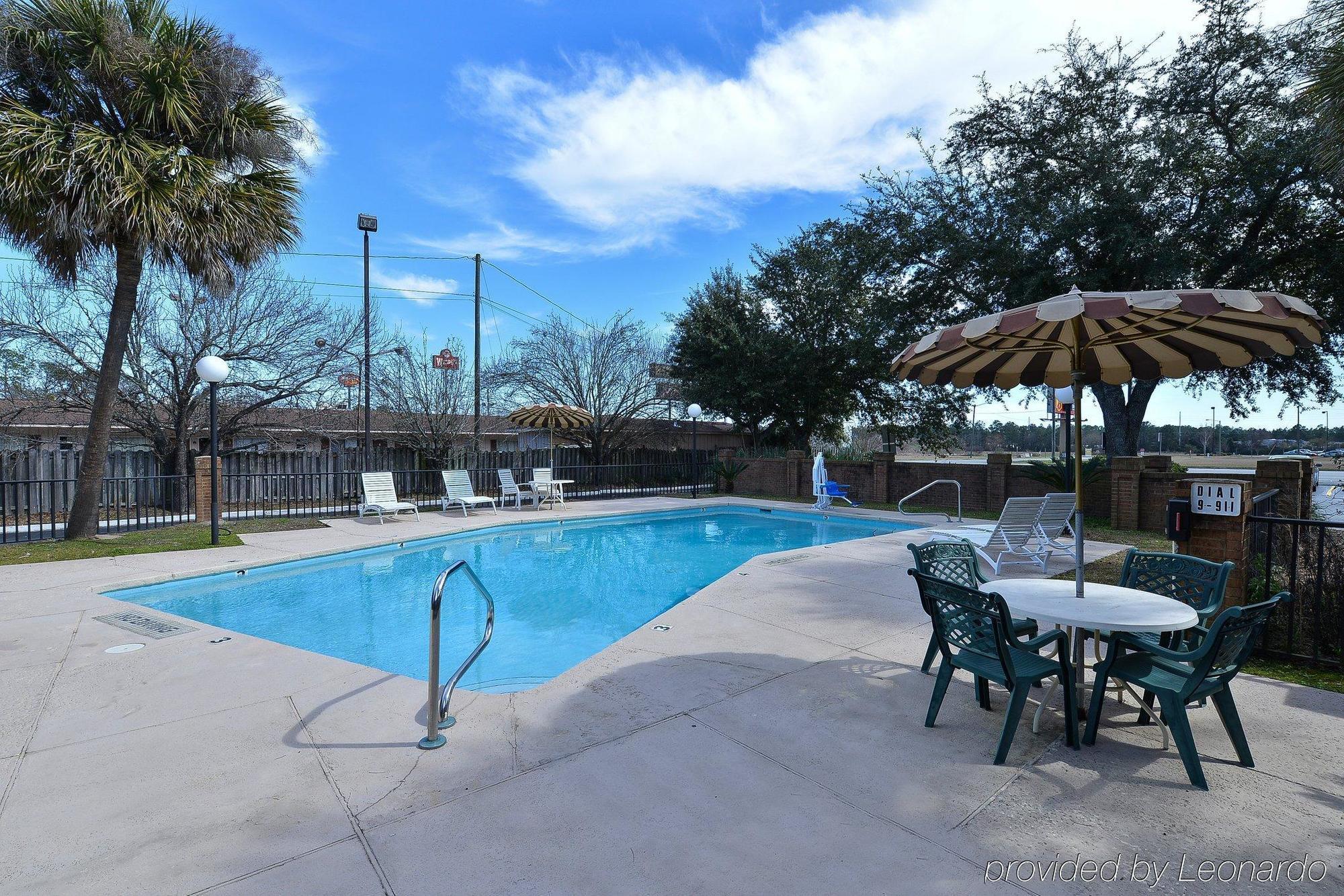 Super Value Inn Valdosta Bagian luar foto