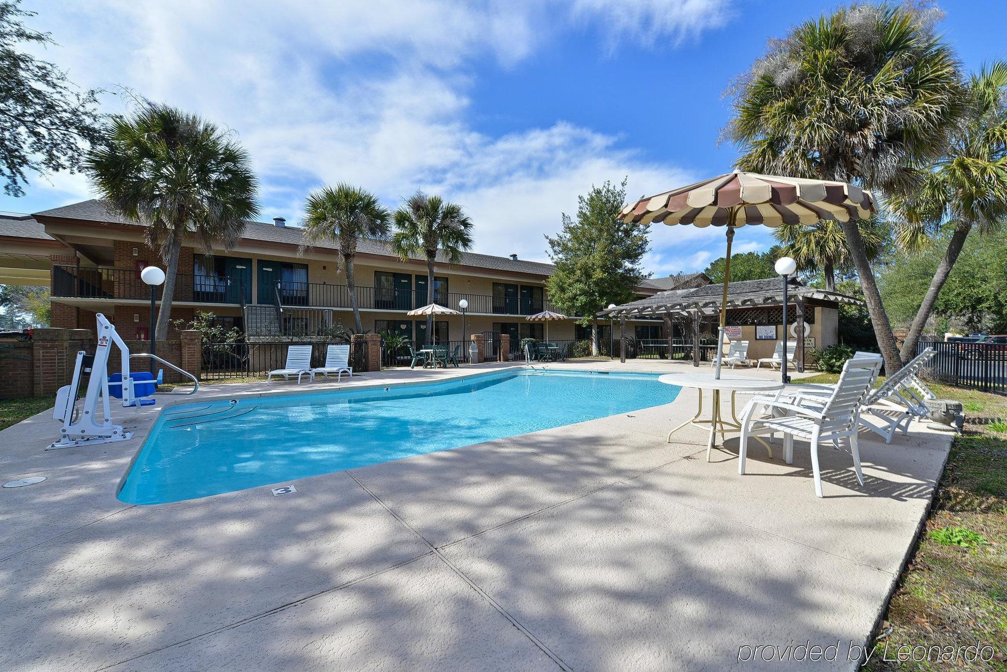 Super Value Inn Valdosta Bagian luar foto