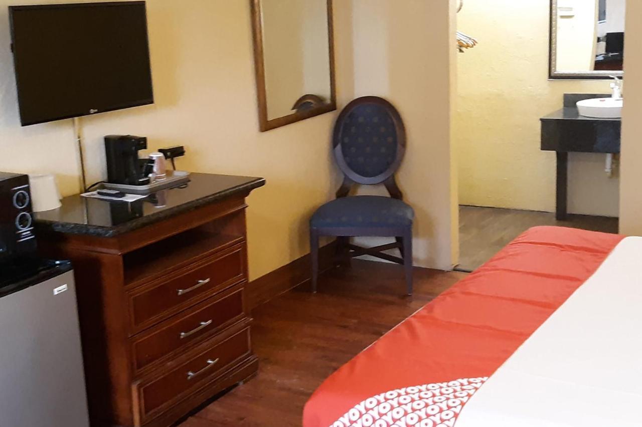 Super Value Inn Valdosta Bagian luar foto