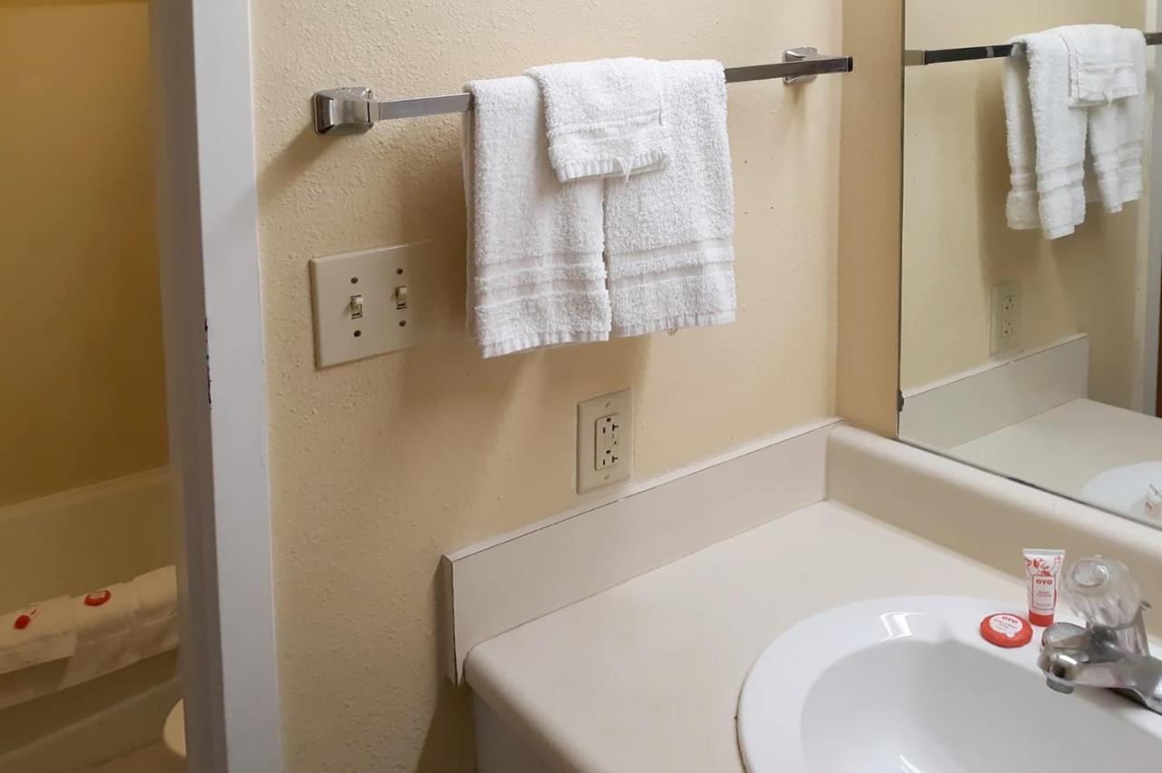 Super Value Inn Valdosta Bagian luar foto