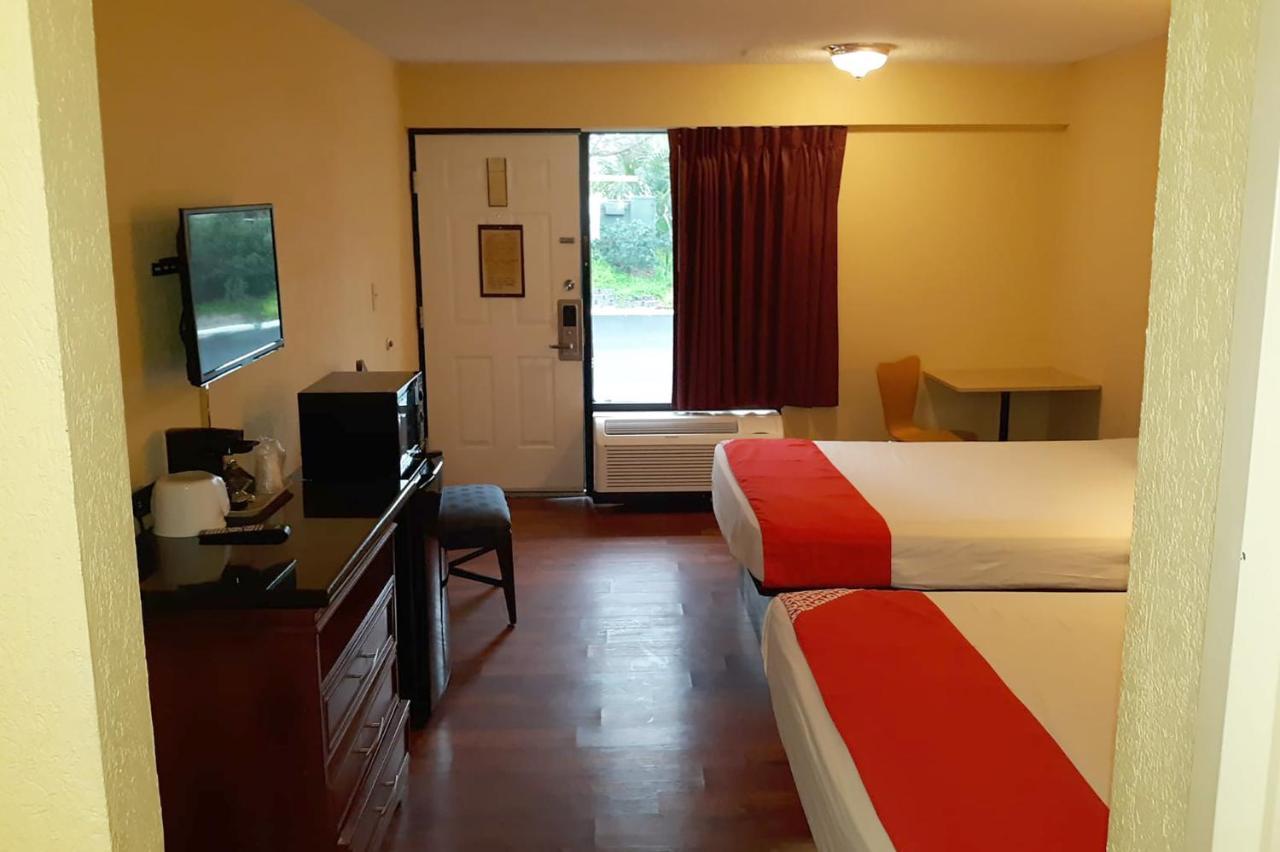 Super Value Inn Valdosta Bagian luar foto